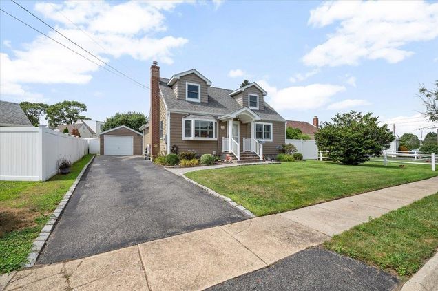 21 N Crescent Drive