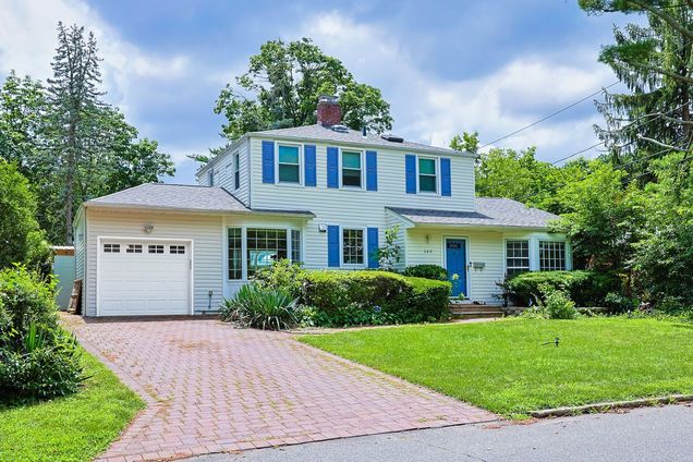140 Princeton Street Roslyn Heights, NY House Active - Photo 1 of 31. Opens carousel modal