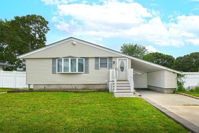 12 Jefferson Avenue Centereach, NY House Active - Photo 1 of 21. Opens carousel modal