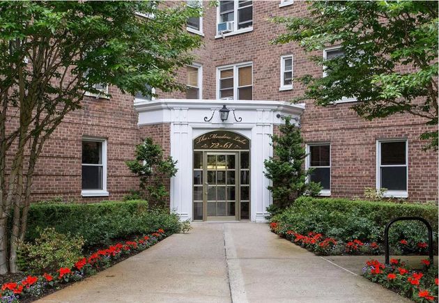 72 61 113th Street Unit 4P