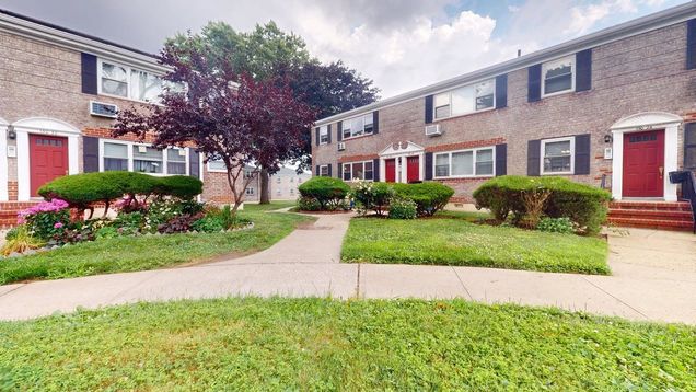 150 28 Jewel Avenue Unit 1