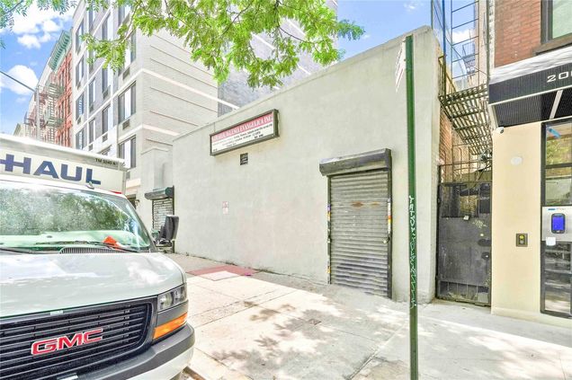 202 204 E. 119 Street New York