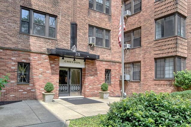 35 Parkview Avenue Unit 3F