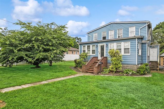 600 Little East Neck Road West Babylon, NY Multifamily Active - Photo 1 of 25. Opens carousel modal