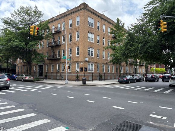 1384 Pacific Street Unit B6