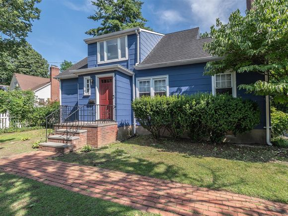 22 Harbor Road