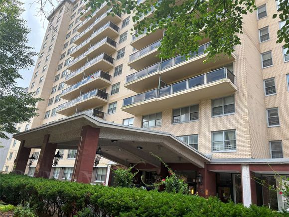 175 20 Wexford Terrace Unit 4K