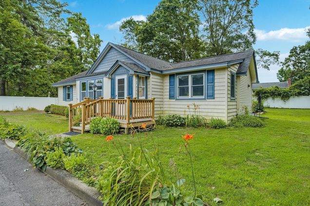 11 Rhoda Avenue