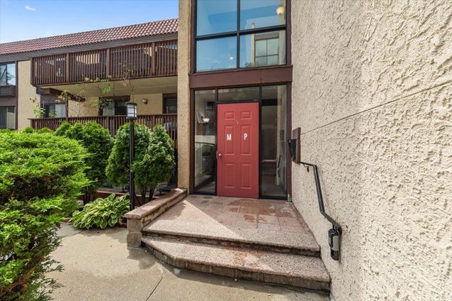 357 N Broadway Unit 1N