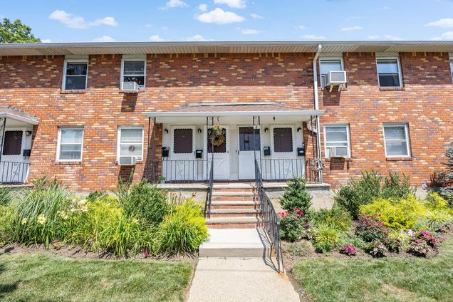 1 Childs Avenue Unit 2E