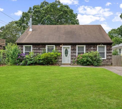 89 Oak Avenue Shirley, NY House Active - Photo 1 of 23. Opens carousel modal