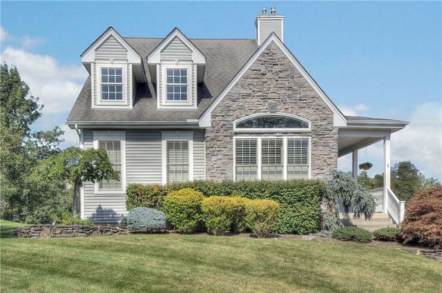 4 Ainsley Court Highland Mills, NY House Active - Photo 1 of 35. Opens carousel modal