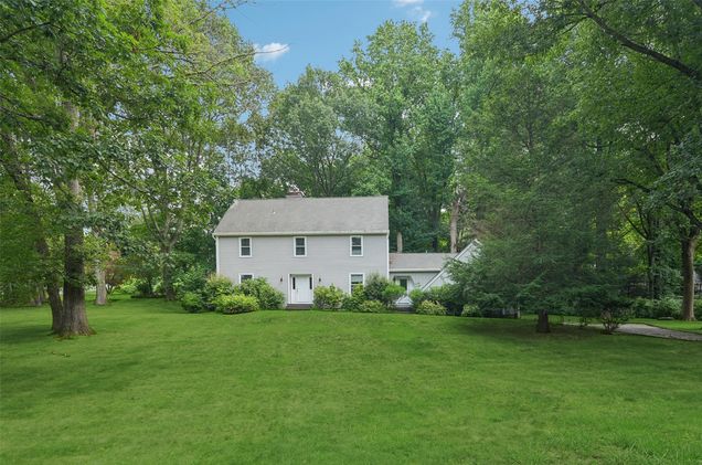 55 Deerfield Lane S Pleasantville, NY House Active - Photo 1 of 40. Opens carousel modal