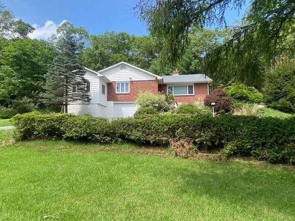 437 Hollow Road