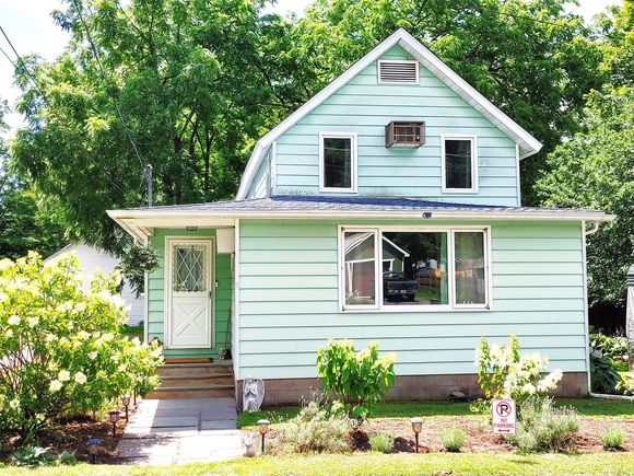 18 Tremper Avenue Phoenicia, NY House Active - Photo 1 of 50. Opens carousel modal