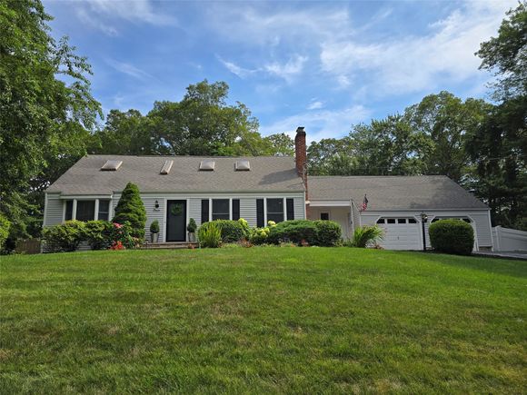 4 Greenway Drive Middle Island, NY House Active - Photo 1 of 30. Opens carousel modal