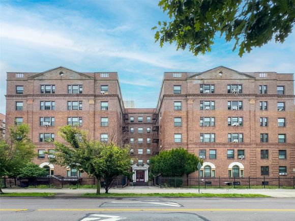 144 80 Sanford Avenue Unit 6F Flushing, NY House Active - Photo 1 of 16. Opens carousel modal