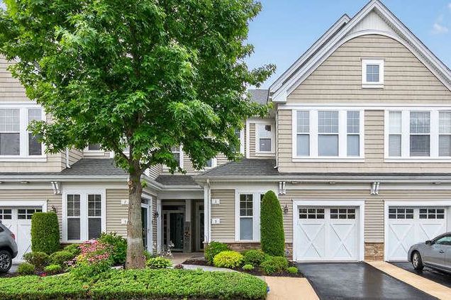 5 Symphony Drive Lake Grove, NY Townhouse Active - Photo 1 of 32. Opens carousel modal