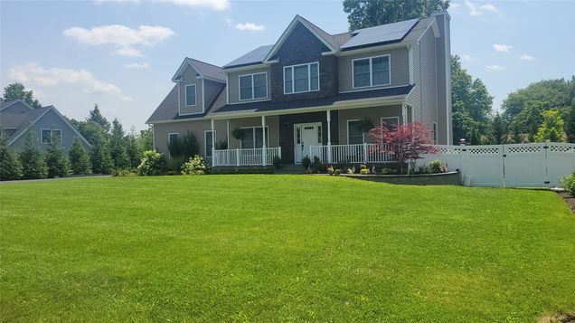 14 Robalene Drive Goshen, NY House Active - Photo 1 of 40. Opens carousel modal