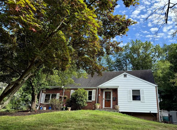 8 Windmill Lane New City, NY House Active - Photo 1 of 27. Opens carousel modal