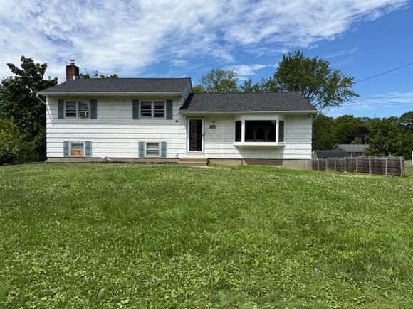 21 Carriage Drive