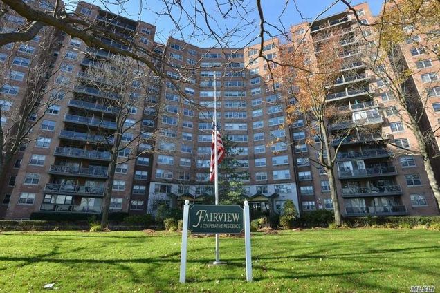 61 20 Grand Central Parkway Unit B 803 Forest Hills, NY House Active - Photo 1 of 28. Opens carousel modal