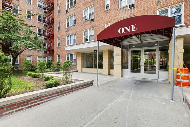 1 Sadore Lane Unit 2-O Yonkers, NY House Active - Photo 1 of 19. Opens carousel modal