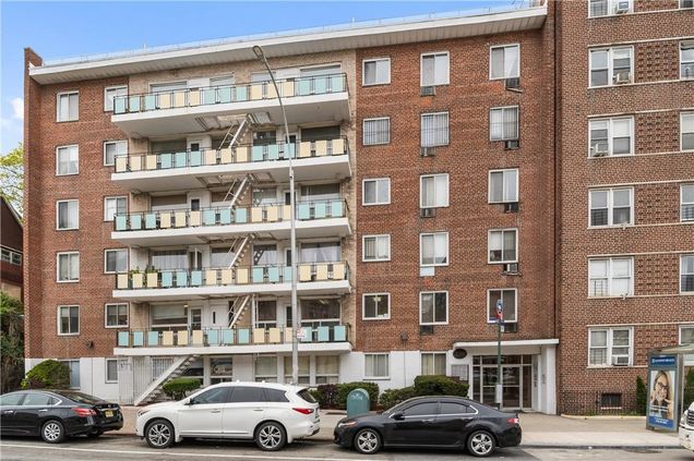 3201 Grand Concourse Unit 6H Bronx, NY House Sold - Photo 1 of 1. Opens carousel modal