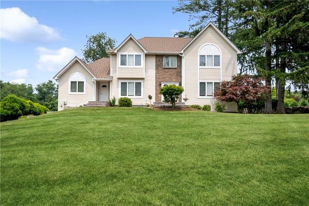 6 Shorn Drive Blauvelt, NY House Sold - Photo 1 of 1. Opens carousel modal