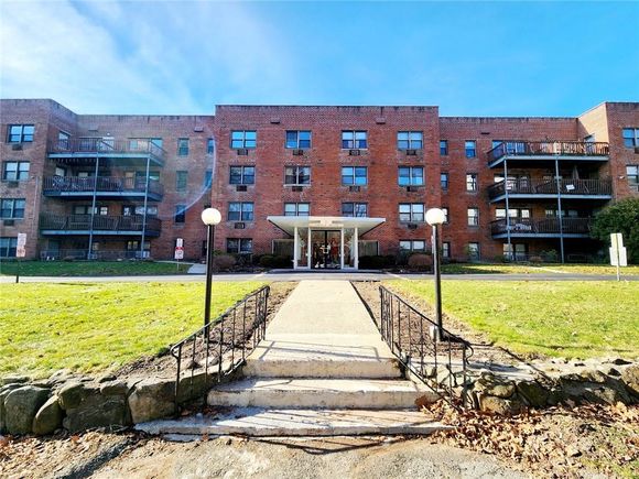 5 Oakdale Manor Unit A6D Suffern, NY House Sold - Photo 1 of 1. Opens carousel modal