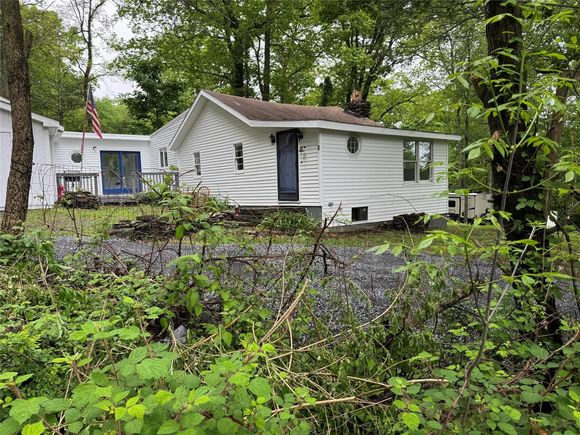 3 Brookside Trail