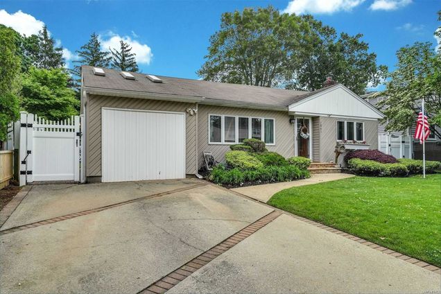 1861 Oakland Avenue Wantagh, NY House Sold - Photo 1 of 1. Opens carousel modal