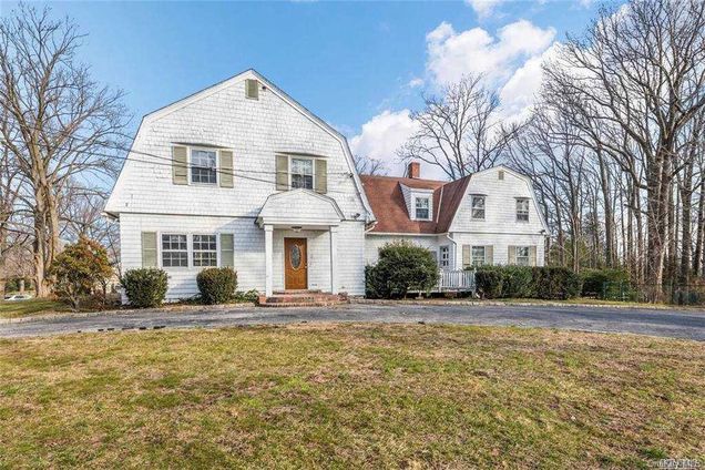 2 Cherry Lane Great Neck, NY House Sold - Photo 1 of 1. Opens carousel modal