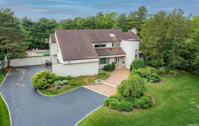 4 Polo Court Woodbury, NY House Sold - Photo 1 of 1. Opens carousel modal