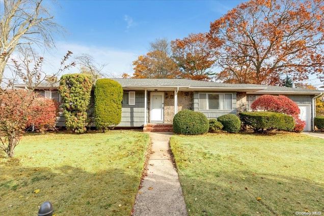 17 Livingston Avenue Babylon, NY House Sold - Photo 1 of 1. Opens carousel modal