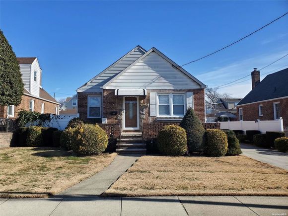 271 Claflin Boulevard Franklin Square, NY House Sold - Photo 1 of 1. Opens carousel modal