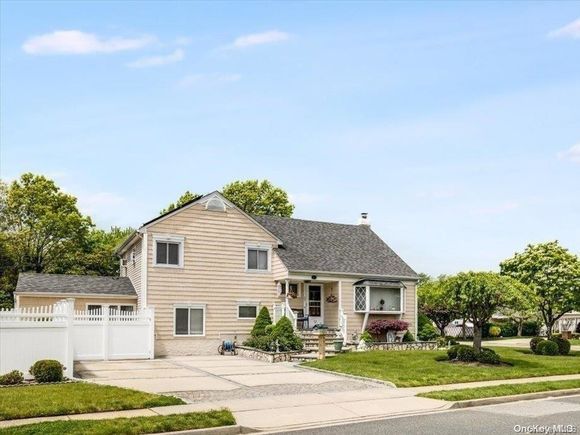 85 N Nancy Place North Massapequa, NY House Sold - Photo 1 of 1. Opens carousel modal