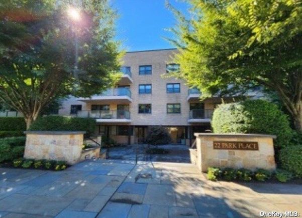 22 Park Place Unit 4L Great Neck, NY House Sold - Photo 1 of 1. Opens carousel modal