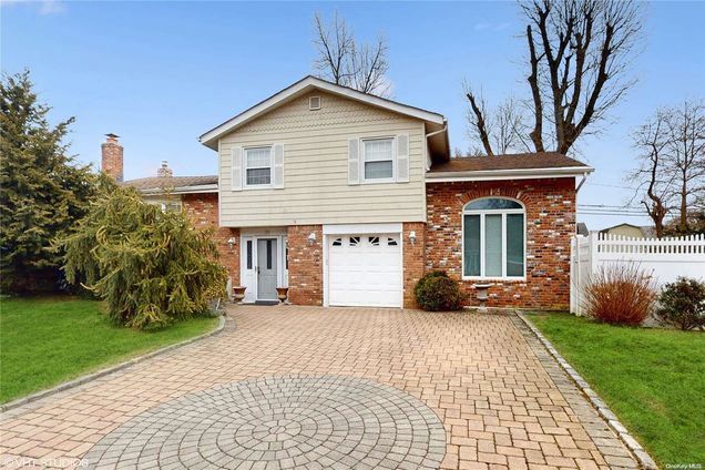 38 E Harwood Drive Glen Cove, NY House Sold - Photo 1 of 1. Opens carousel modal