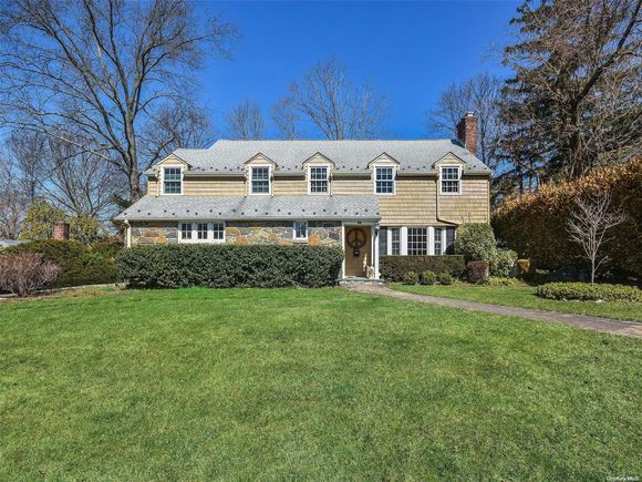 17 Hawthorne Avenue Port Washington, NY House Sold - Photo 1 of 1. Opens carousel modal