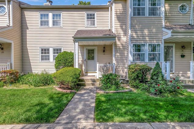 19 Huntington Commons Unit 19 Yaphank, NY Condo Sold - Photo 1 of 1. Opens carousel modal