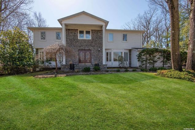 14 Stepping Stone Crescent Dix Hills, NY House Sold - Photo 1 of 1. Opens carousel modal