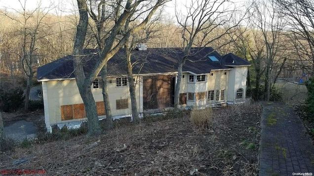 11 Split Rock Melville, NY House Active - Photo 1 of 1. Opens carousel modal