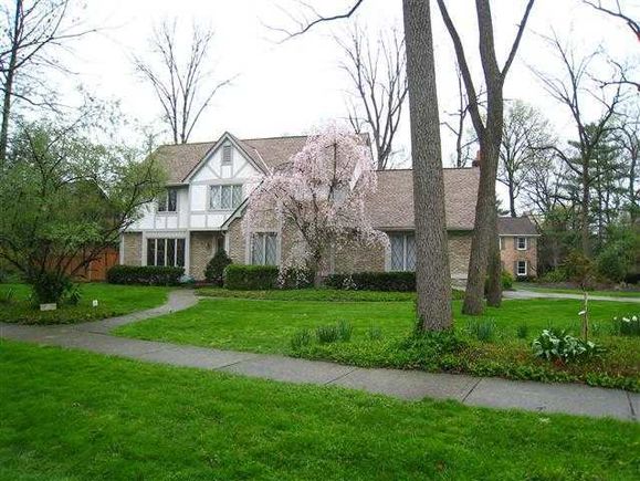 281 S Parkview Avenue Bexley, OH House Sold - Photo 1 of 25. Opens carousel modal