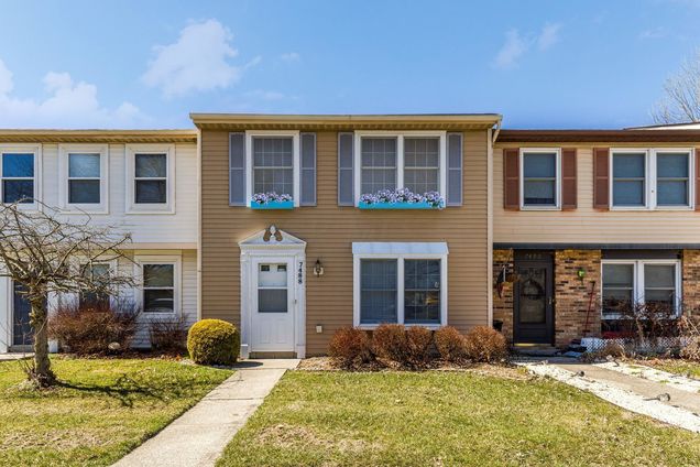 7488 Stonetrail Way Reynoldsburg, OH House Sold - Photo 1 of 24. Opens carousel modal