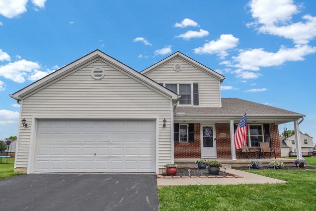 1552 E Quail Run Drive Newark, OH House Sold - Photo 1 of 39. Opens carousel modal