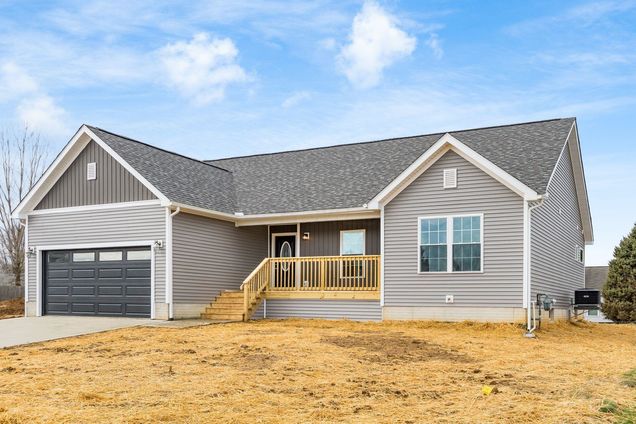 1557 Saddlebrook Drive Heath, OH House Sold - Photo 1 of 22. Opens carousel modal