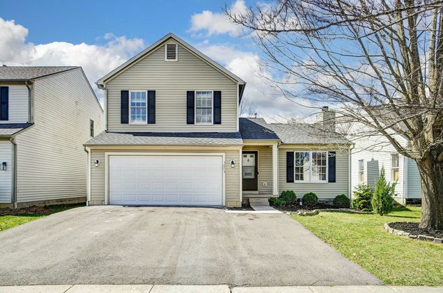 5073 Langcroft Drive Hilliard, OH House Sold - Photo 1 of 49. Opens carousel modal