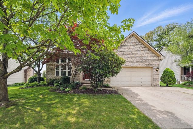 93 Hampton Park W Westerville, OH House Contingent - Photo 1 of 49. Opens carousel modal