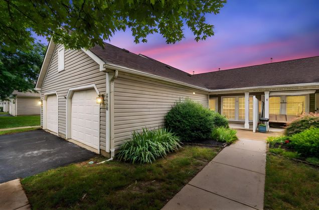 5556 Parkshire Drive Columbus, OH Condo Active - Photo 1 of 45. Opens carousel modal